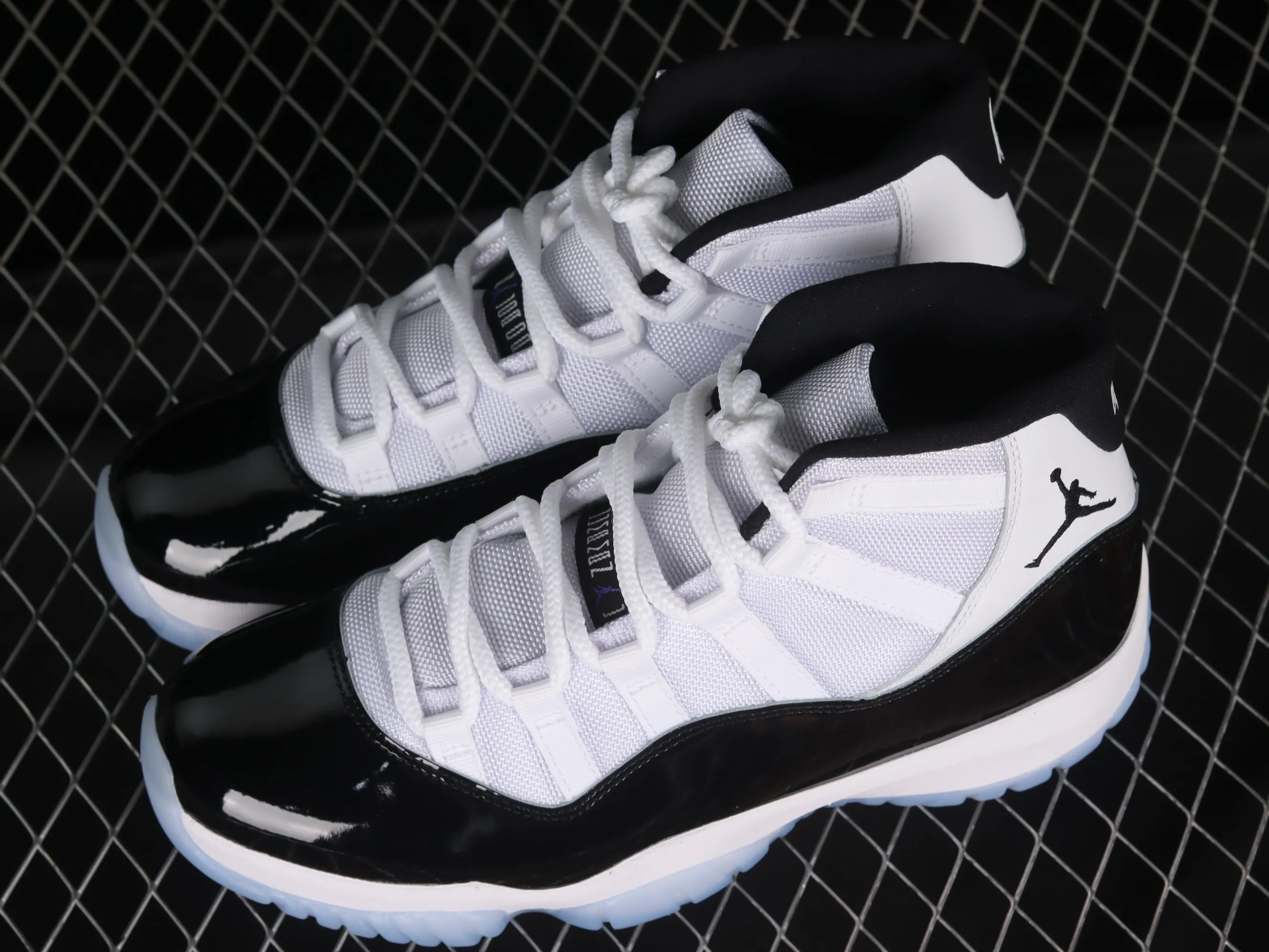 All categories Air Jordan Jordan series basketball shoes Air Jordan 11 LJR version Air Jordan 11 Concord AJ11 Joe 11 Concord black and white replica basketball shoes 378037-100